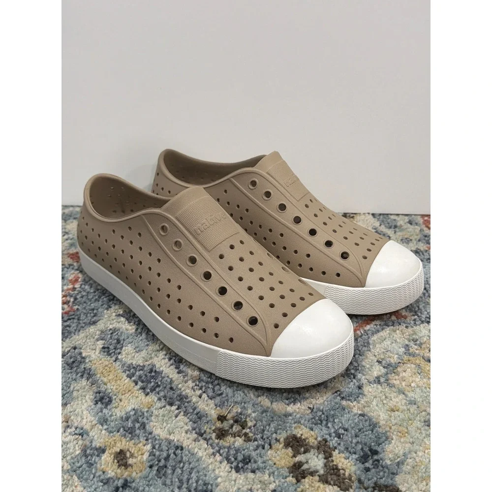 Native Jefferson Shoes Kids J4 Youth Tan Water Friendly Gorpcore EUC